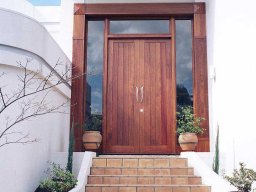 contemporary-door-and-sidelight-entries-2