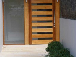 contemporary-pivot-door-and-sidelight-entries-11