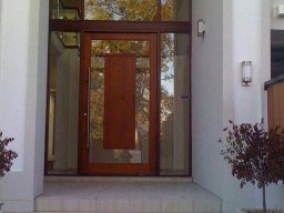contemporary-pivot-door-and-sidelight-entries-12