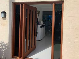 contemporary-pivot-door-and-sidelight-entries-74